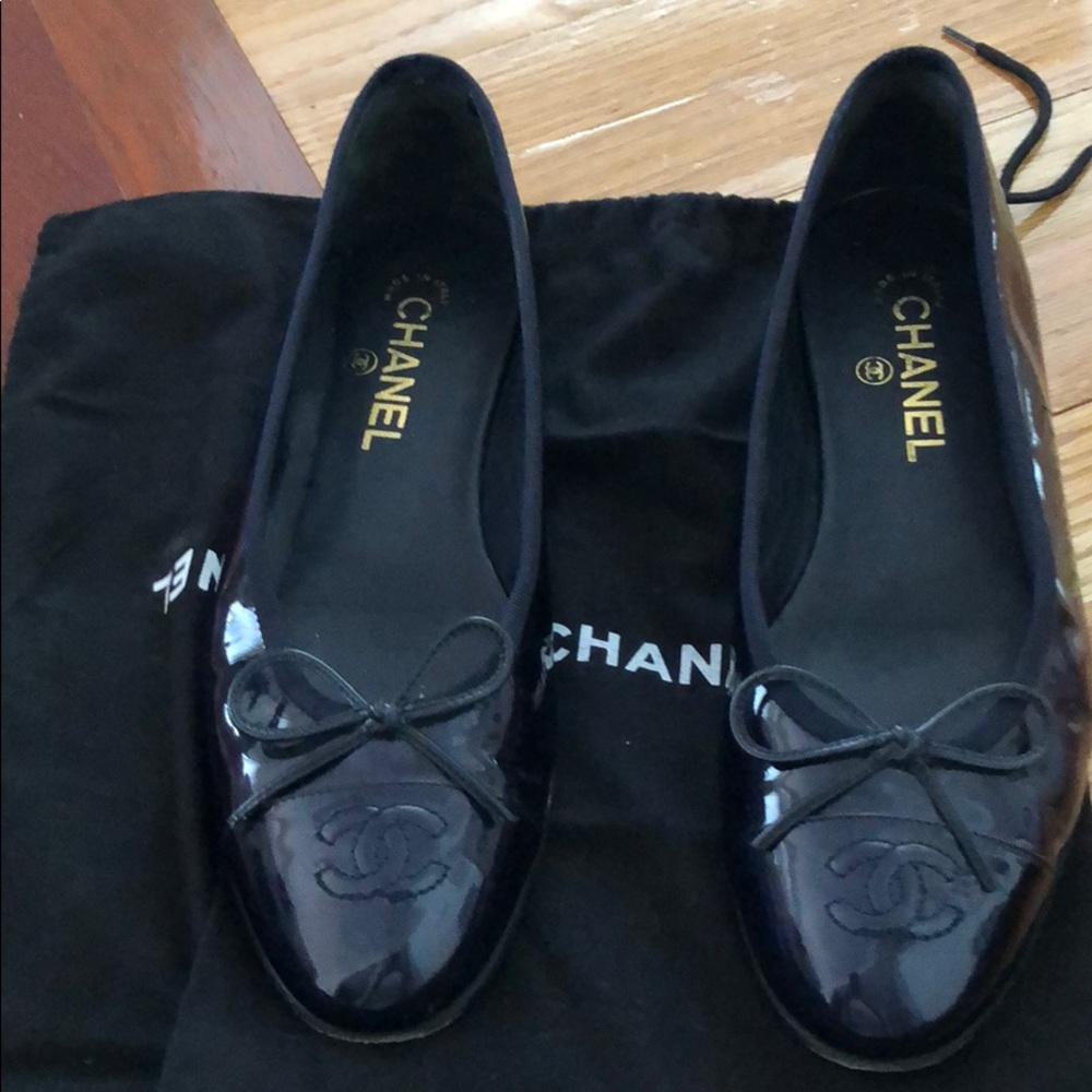Chanel baby patent leather ballet flats